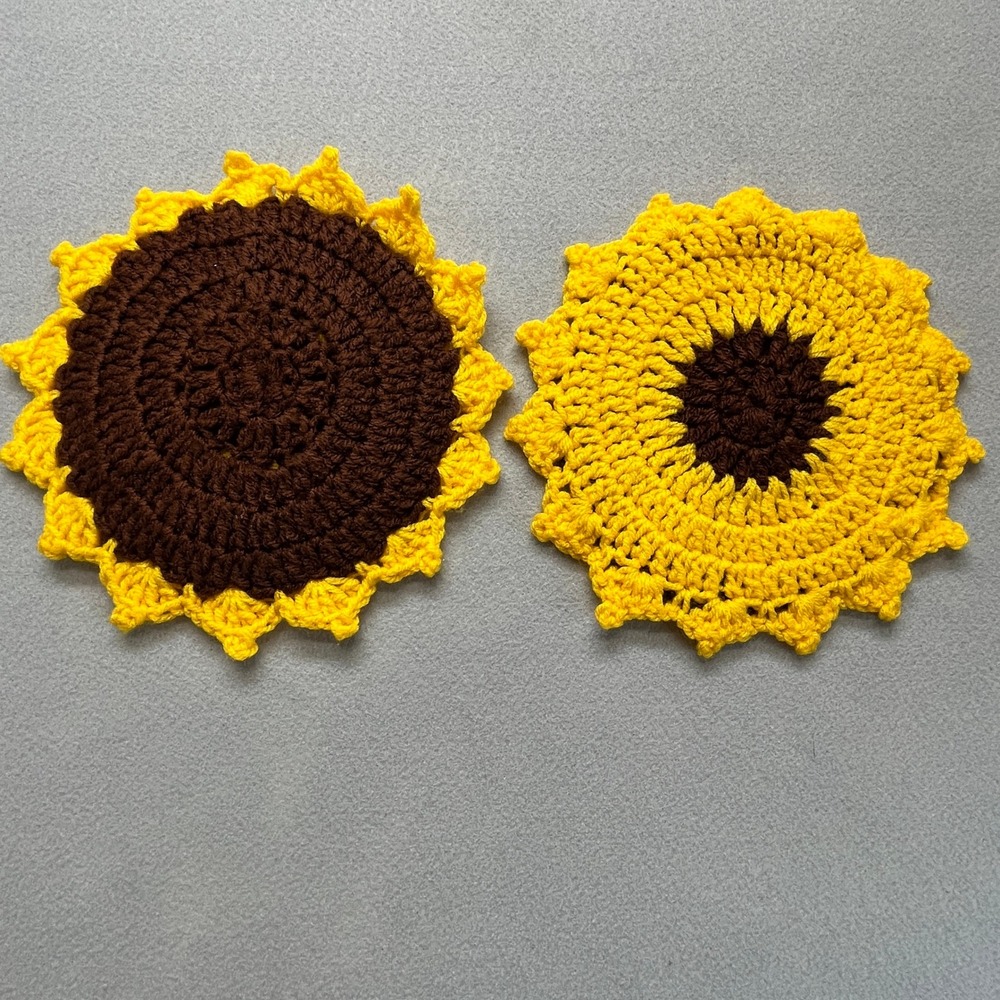 2 Handmade Crochet Sunflower Hot Pad Pot Holder Doilies Kitch Decor Cottagecore‎
